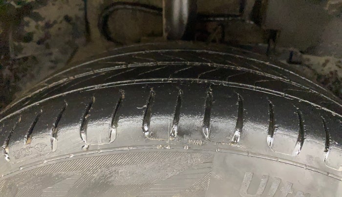 2018 Tata NEXON XM PETROL, Petrol, Manual, 68,828 km, Right Front Tyre Tread