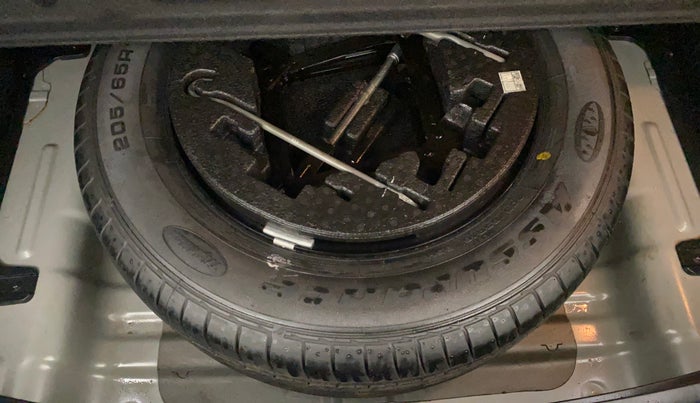 2015 Hyundai Creta SX PLUS 1.6 PETROL, Petrol, Manual, 55,540 km, Spare Tyre