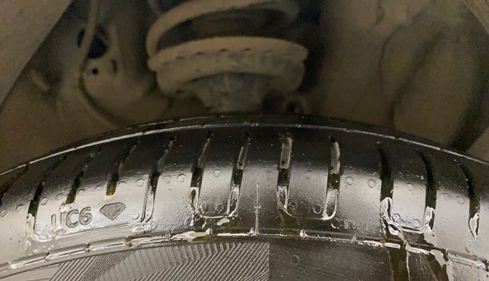 2015 Hyundai Creta SX PLUS 1.6 PETROL, Petrol, Manual, 55,540 km, Right Front Tyre Tread