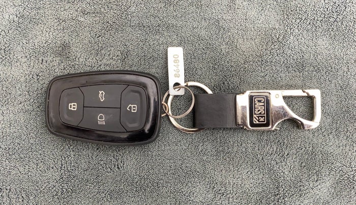 2022 Tata NEXON XZ PLUS (HS) DIESEL, Diesel, Manual, 31,035 km, Key Close Up