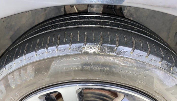 2023 Tata ALTROZ XZ PLUS DIESEL DARK EDITION, Diesel, Manual, 25,451 km, Right Front Tyre Tread