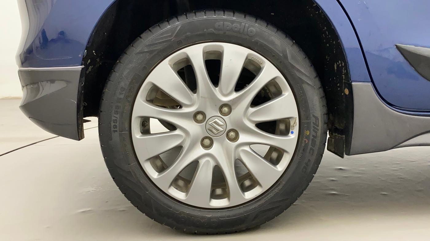 2018 Maruti Baleno ZETA PETROL 1.2, Petrol, Manual, 30,189 km, Right Rear Wheel