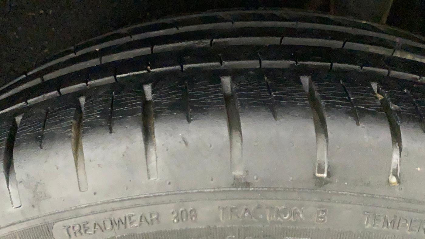 2018 Maruti Baleno ZETA PETROL 1.2, Petrol, Manual, 30,189 km, Left Rear Tyre Tread