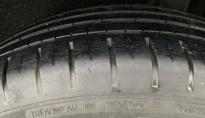 2018 Maruti Baleno ZETA PETROL 1.2, Petrol, Manual, 30,189 km, Left Rear Tyre Tread