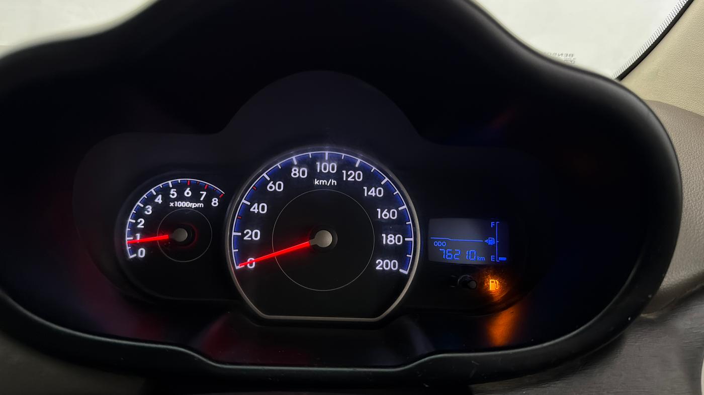 2015 Hyundai i10 MAGNA 1.1, CNG, Manual, 76,200 km, Odometer Image