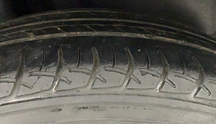 2019 Volkswagen Polo TRENDLINE 1.0L, Petrol, Manual, 69,775 km, Right Rear Tyre Tread