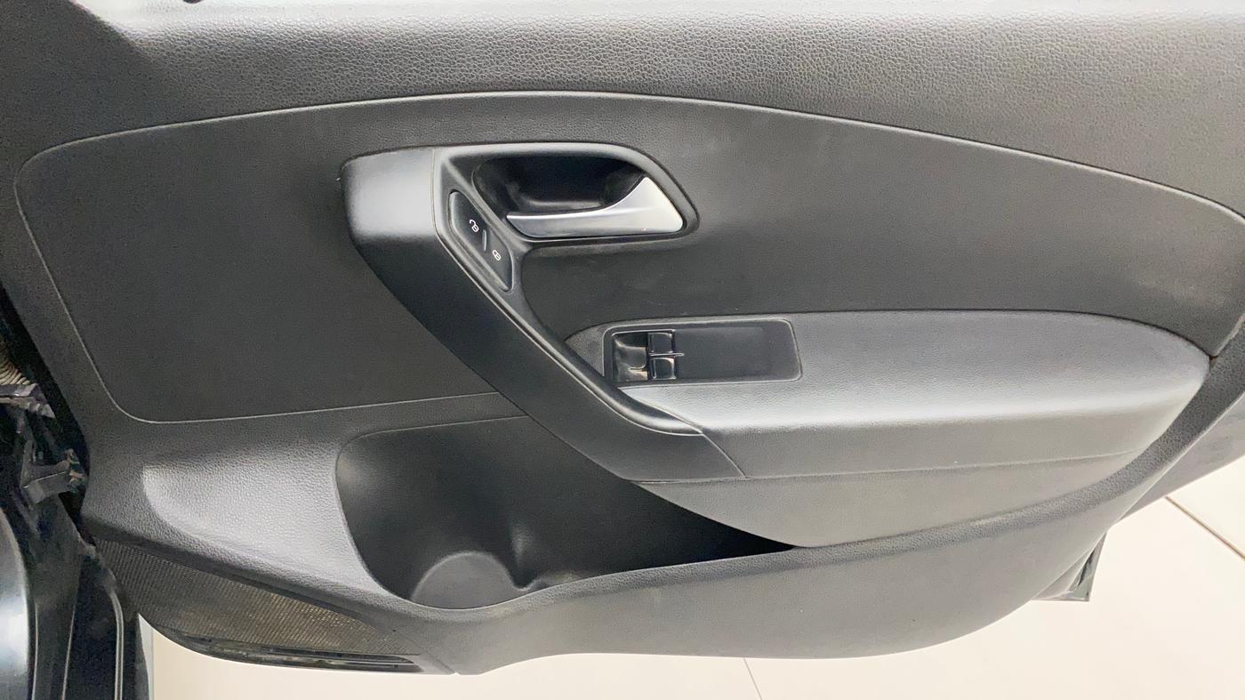 2019 Volkswagen Polo TRENDLINE 1.0L, Petrol, Manual, 69,775 km, Driver Side Door Panels Control