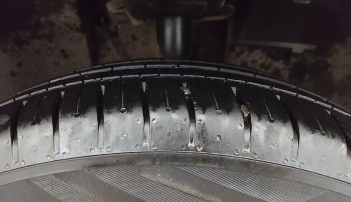 2023 Tata PUNCH CREATIVE  MT, Petrol, Manual, 14,073 km, Right Front Tyre Tread