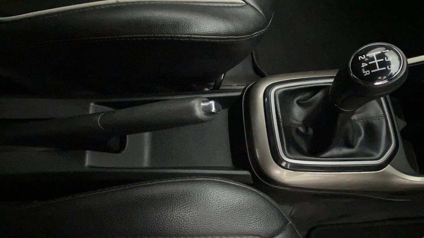 2017 Maruti IGNIS DELTA 1.2, Petrol, Manual, 43,162 km, Gear Lever