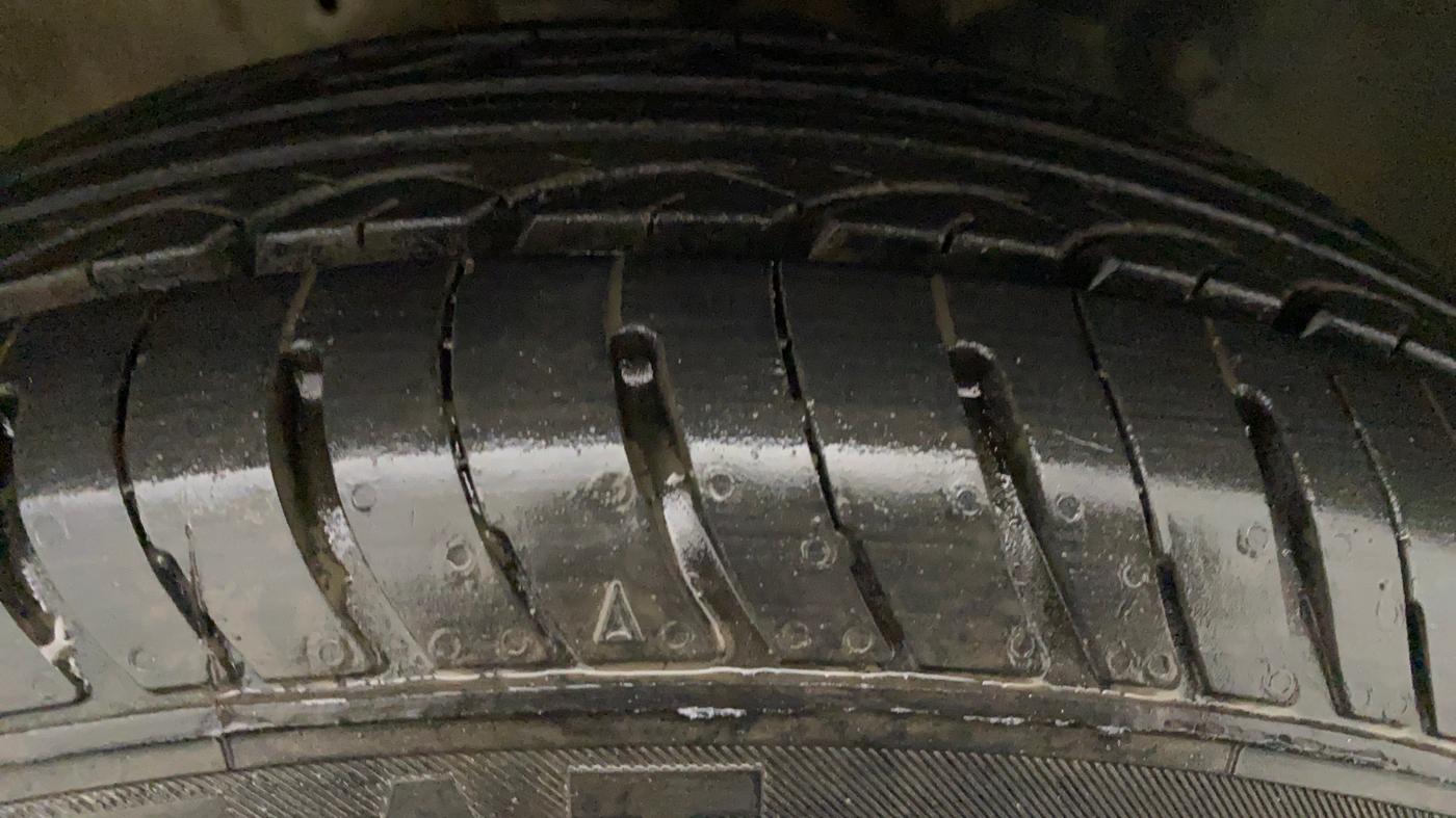 2017 Maruti IGNIS DELTA 1.2, Petrol, Manual, 43,162 km, Left Rear Tyre Tread