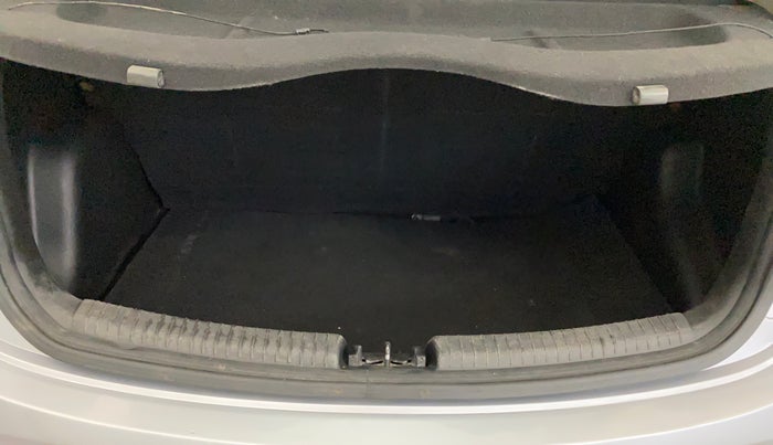 2018 Hyundai Grand i10 SPORTZ 1.2 KAPPA VTVT, Petrol, Manual, 48,040 km, Boot Inside