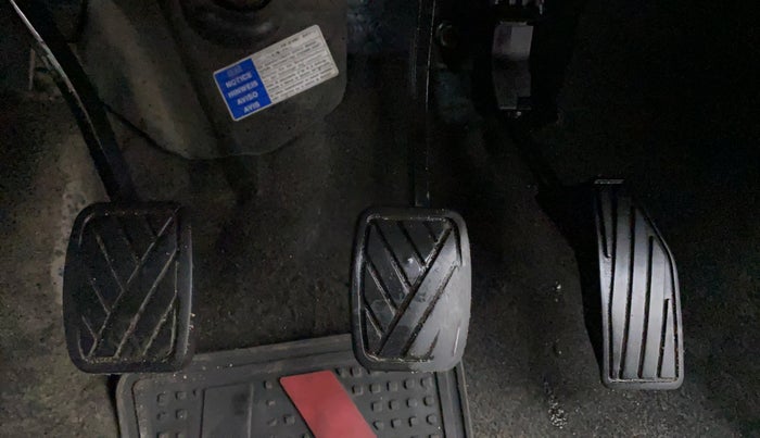 2018 Maruti Swift ZXI+, Petrol, Manual, 80,457 km, Pedals