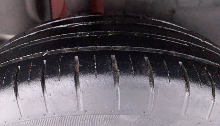 2018 Maruti Swift ZXI+, Petrol, Manual, 80,457 km, Right Rear Tyre Tread