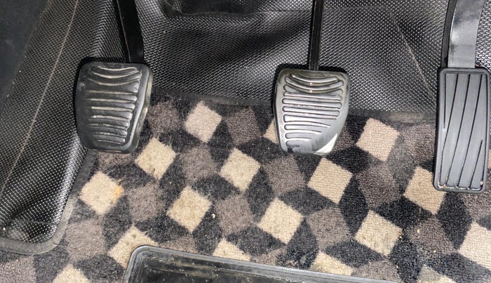 2019 Mahindra MARAZZO M2 8 STR, Diesel, Manual, 1,15,714 km, Pedals