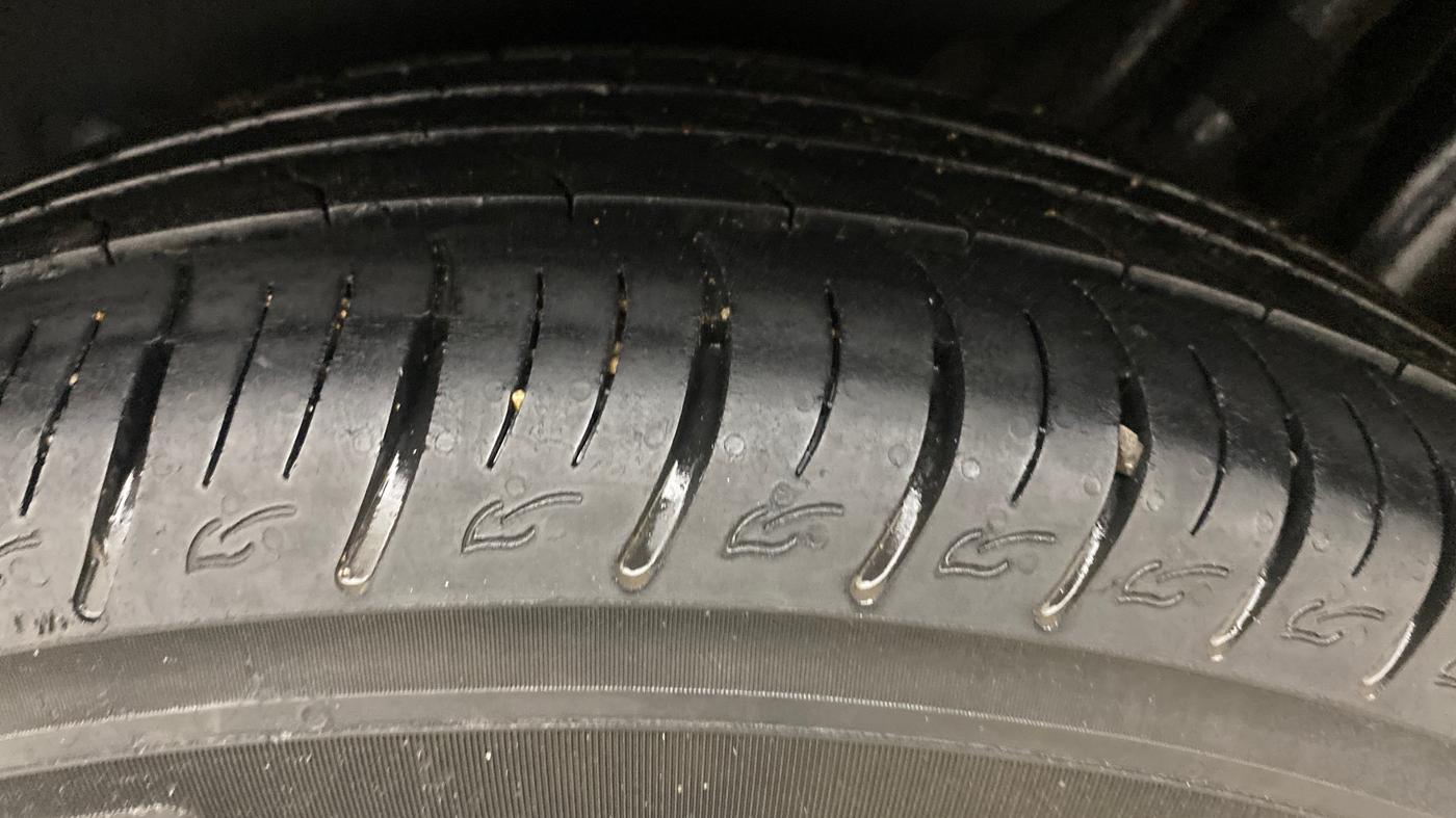 2019 Mahindra MARAZZO M2 8 STR, Diesel, Manual, 1,15,714 km, Left Rear Tyre Tread