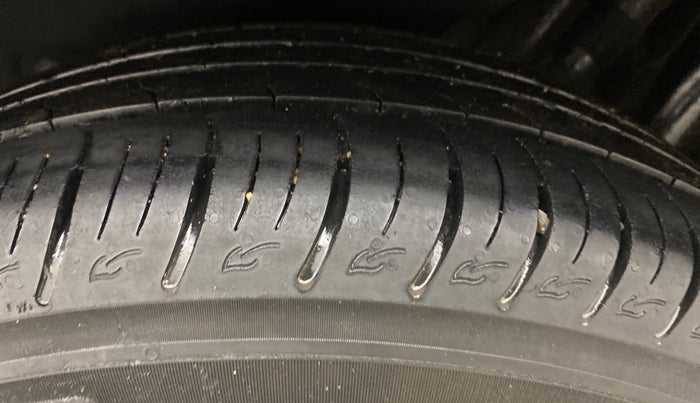 2019 Mahindra MARAZZO M2 8 STR, Diesel, Manual, 1,15,714 km, Left Rear Tyre Tread