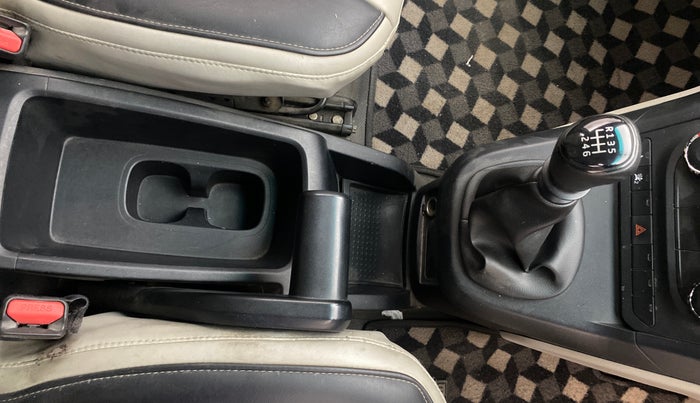 2019 Mahindra MARAZZO M2 8 STR, Diesel, Manual, 1,15,714 km, Gear Lever