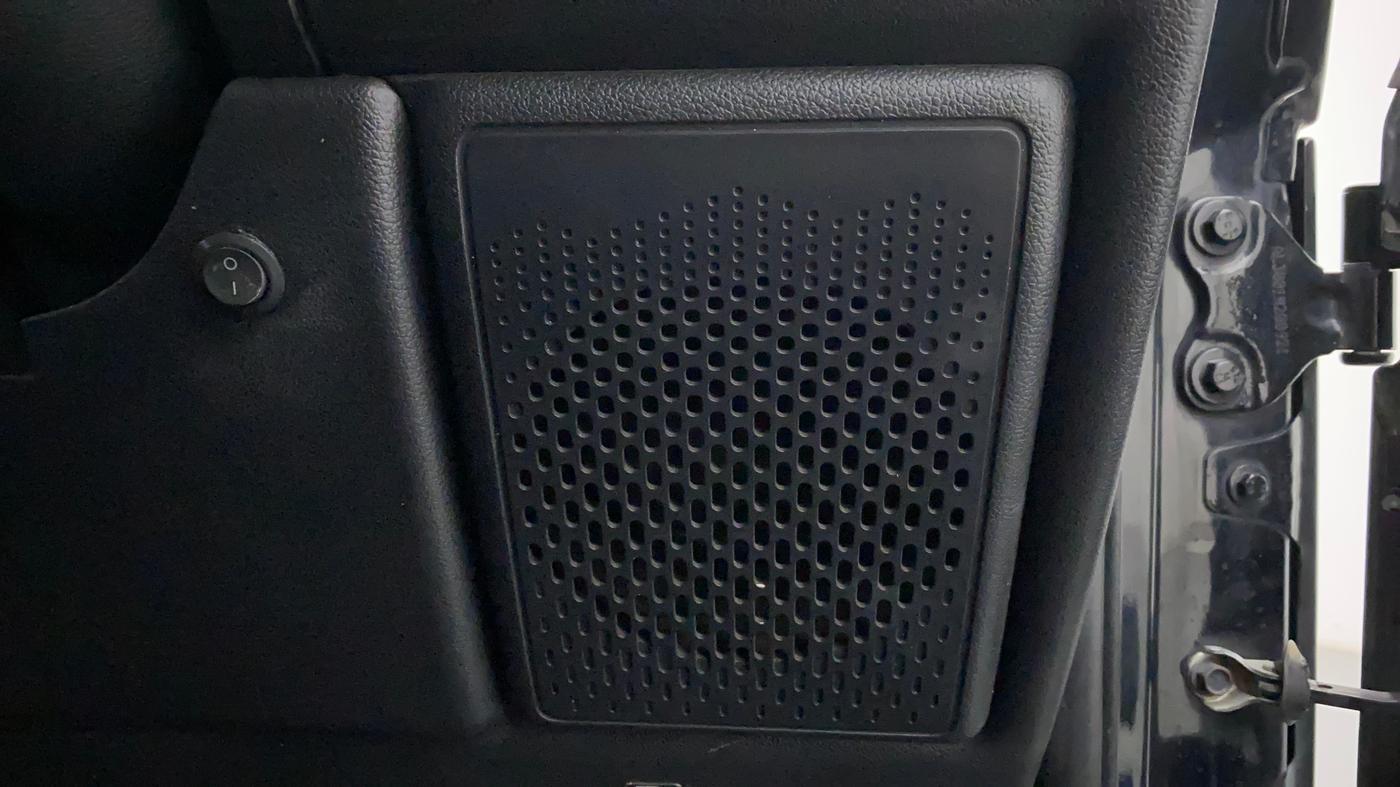 2021 Mahindra Thar LX PETROL HT 4WD AT, Petrol, Automatic, 52,389 km, Speaker