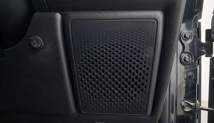 2021 Mahindra Thar LX PETROL HT 4WD AT, Petrol, Automatic, 52,389 km, Speaker