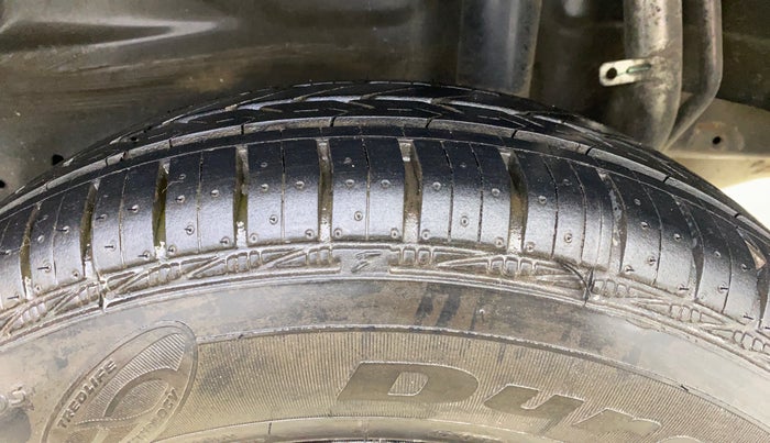 2014 Maruti Swift Dzire VXI, Petrol, Manual, 56,486 km, Left Rear Tyre Tread