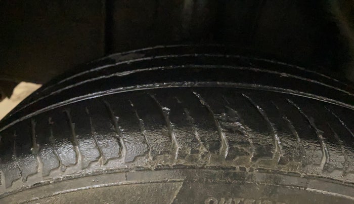 2021 Nissan MAGNITE XL, Petrol, Manual, 64,663 km, Right Rear Tyre Tread