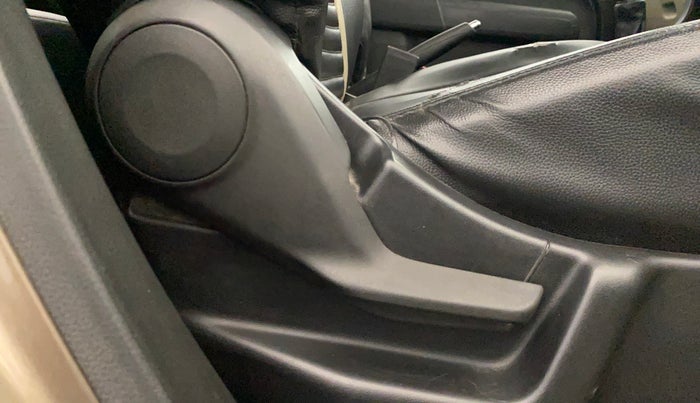 2023 Maruti New Wagon-R VXI CNG 1.0, CNG, Manual, 38,022 km, Driver Side Adjustment Panel