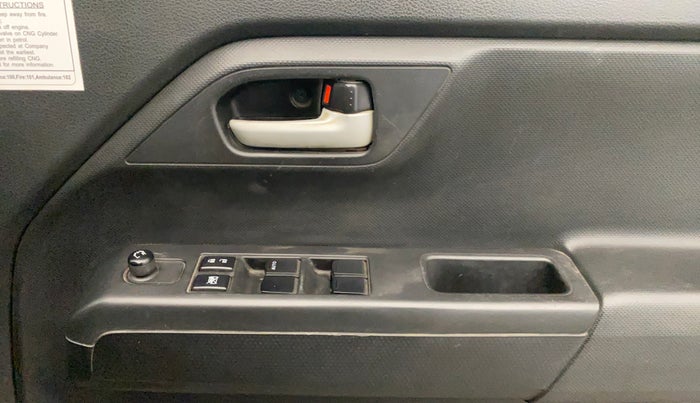 2023 Maruti New Wagon-R VXI CNG 1.0, CNG, Manual, 38,022 km, Driver Side Door Panels Control