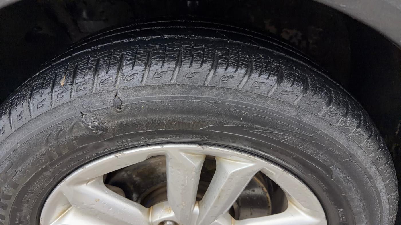 2016 Hyundai Creta SX PLUS 1.6 PETROL, Petrol, Manual, 78,428 km, Left Front Tyre Tread