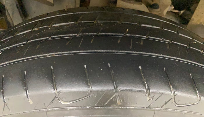 2024 Mahindra Bolero B6, Diesel, Manual, 49,823 km, Left Front Tyre Tread