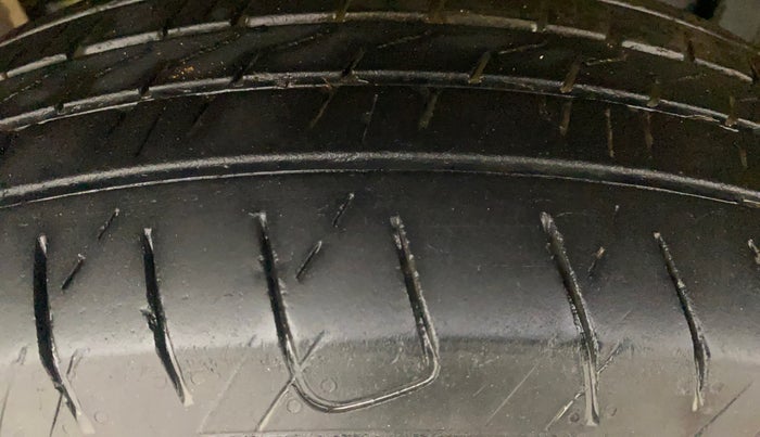 2024 Mahindra Bolero B6, Diesel, Manual, 49,823 km, Right Front Tyre Tread