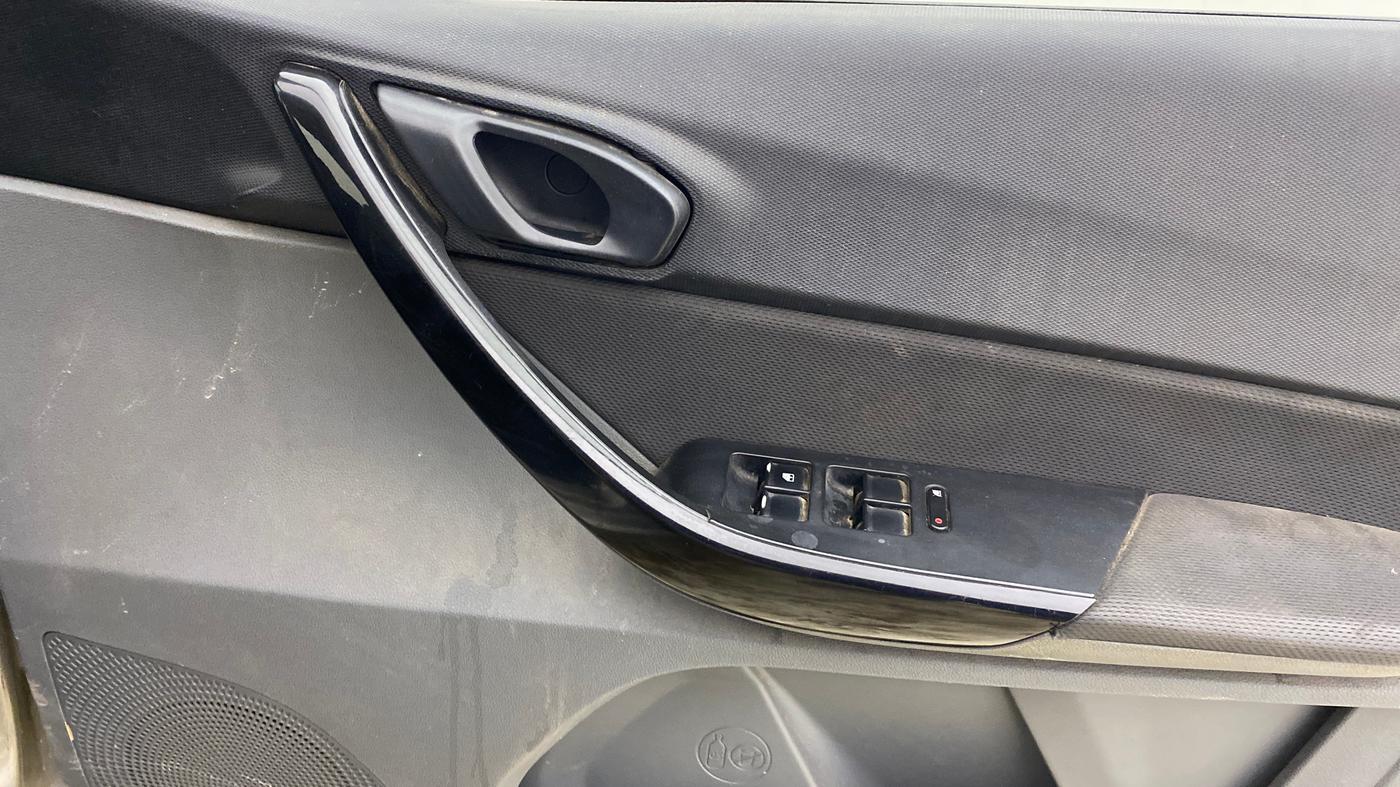 2019 Tata TIGOR XZ PETROL, Petrol, Manual, 86,634 km, Driver Side Door Panels Control