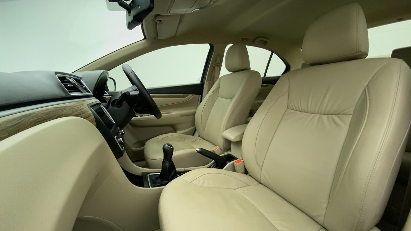 2021 Maruti Ciaz ALPHA 1.5 MT VTVT SHVS, Petrol, Manual, 4,302 km, Right Side Front Door Cabin
