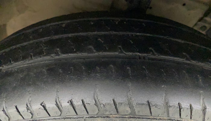 2012 Maruti Swift Dzire VDI, Diesel, Manual, 1,17,336 km, Right Front Tyre Tread