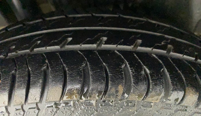 2012 Maruti Swift Dzire VDI, Diesel, Manual, 1,17,336 km, Right Rear Tyre Tread