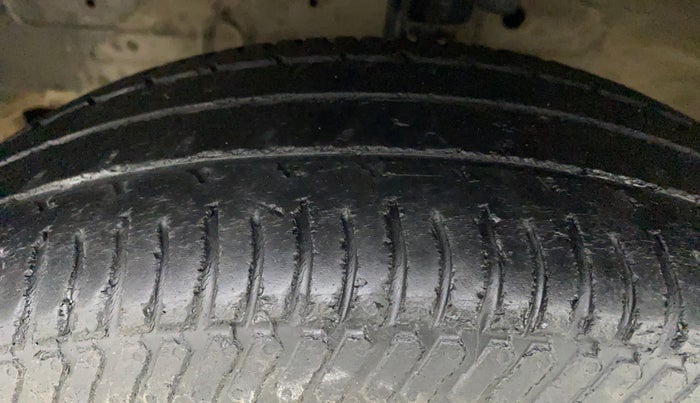 2012 Maruti Swift Dzire VDI, Diesel, Manual, 1,17,336 km, Left Front Tyre Tread