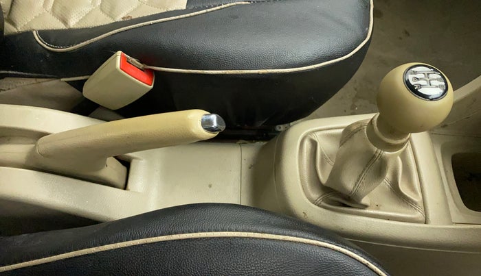 2012 Maruti Swift Dzire VDI, Diesel, Manual, 1,17,336 km, Gear Lever