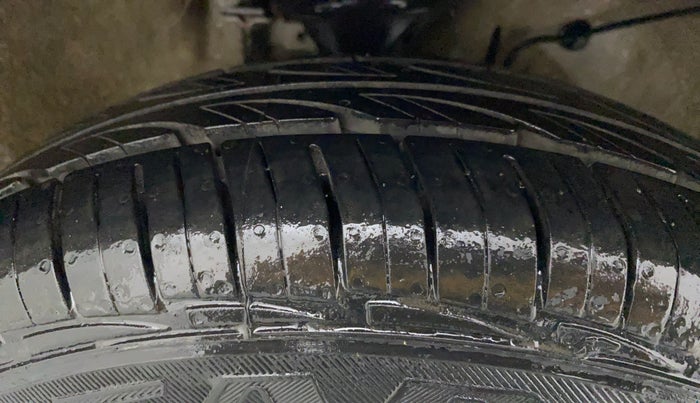 2019 Maruti Alto LXI, Petrol, Manual, 57,238 km, Right Front Tyre Tread