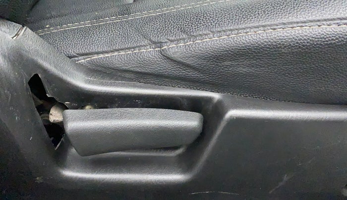 2019 Maruti Alto LXI, Petrol, Manual, 57,238 km, Driver Side Adjustment Panel