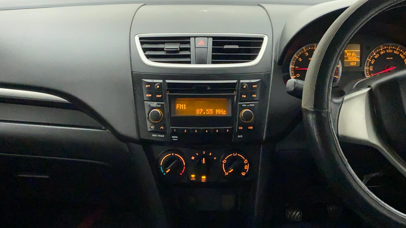 2015 Maruti Swift VXI, Petrol, Manual, 75,505 km, Air Conditioner