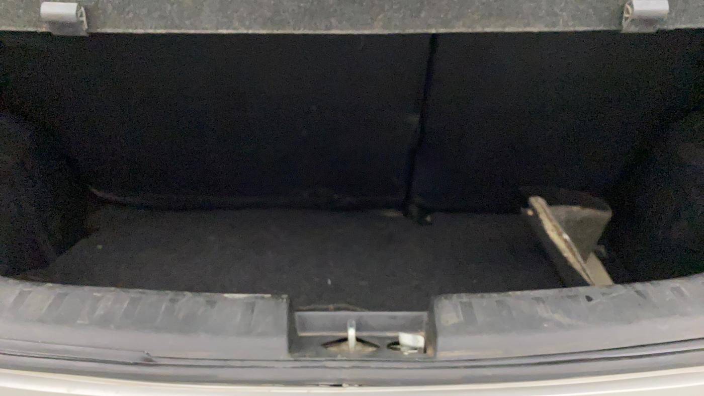 2015 Maruti Swift VXI, Petrol, Manual, 75,505 km, Boot Inside