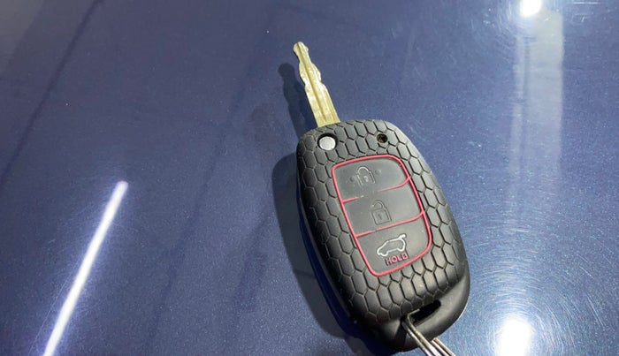2022 Hyundai VENUE S PLUS 1.5 CRDI, Diesel, Manual, 59,596 km, Key Close Up