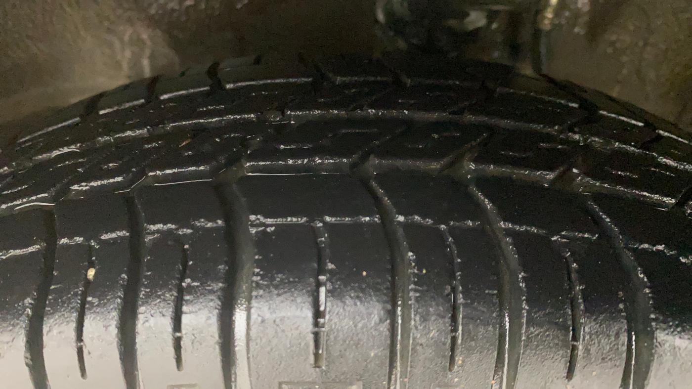 2016 Maruti Alto 800 LXI, Petrol, Manual, 19,176 km, Left Front Tyre Tread