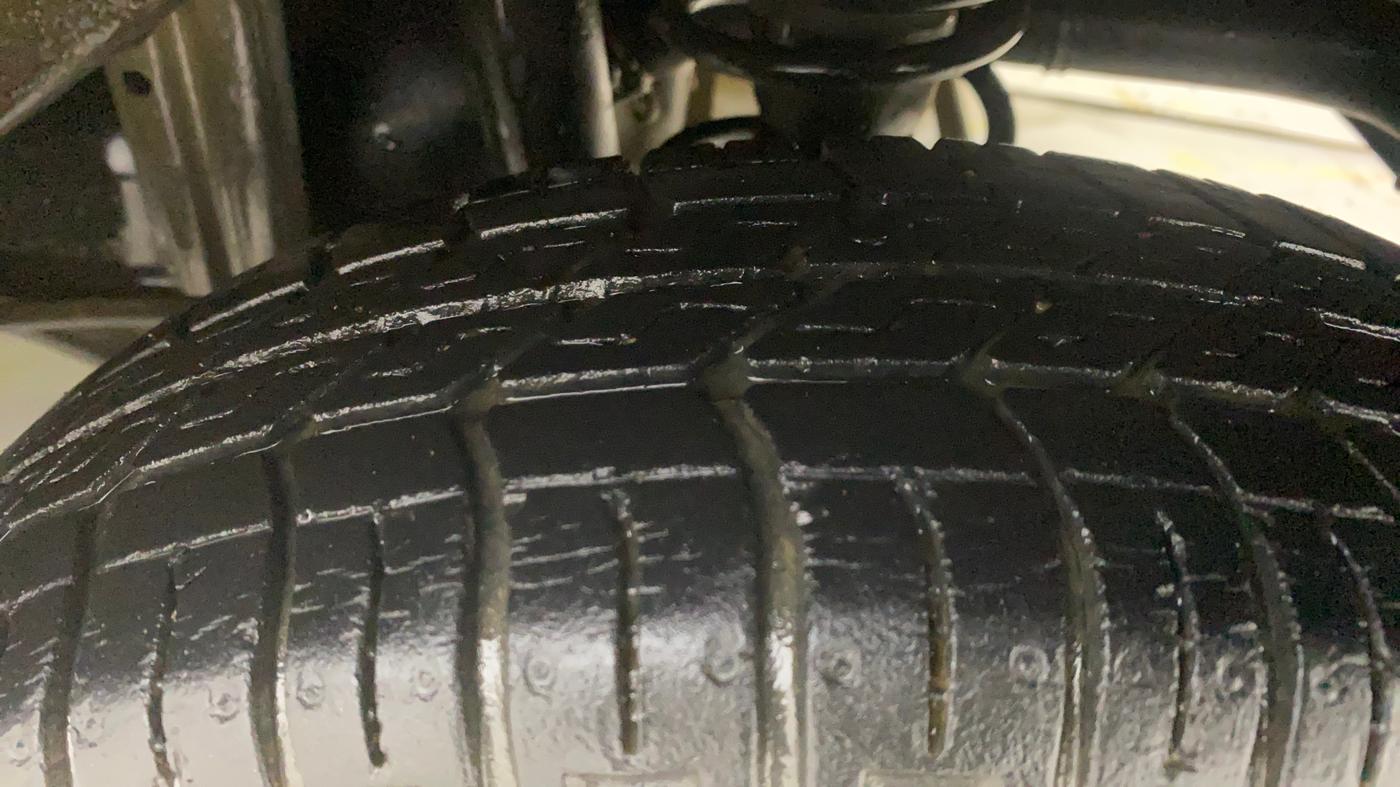 2016 Maruti Alto 800 LXI, Petrol, Manual, 19,176 km, Left Rear Tyre Tread