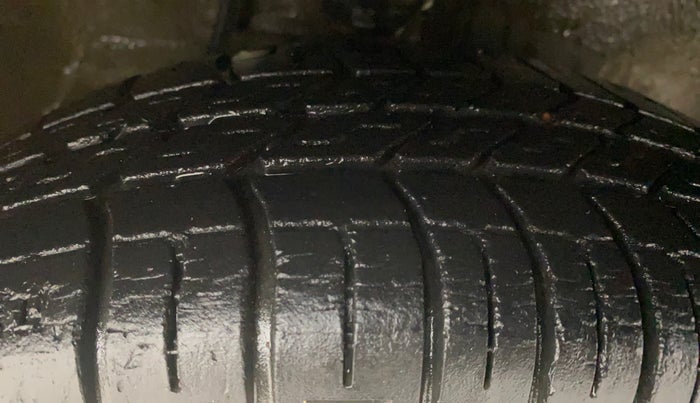 2016 Maruti Alto 800 LXI, Petrol, Manual, 19,105 km, Right Front Tyre Tread