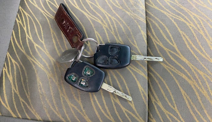 2013 Mahindra Quanto C6, Diesel, Manual, 42,389 km, Key Close Up