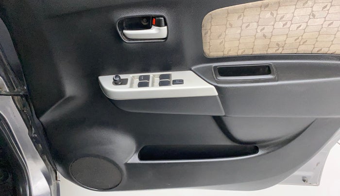 2013 Maruti Wagon R 1.0 VXI, Petrol, Manual, 54,296 km, Driver Side Door Panels Control