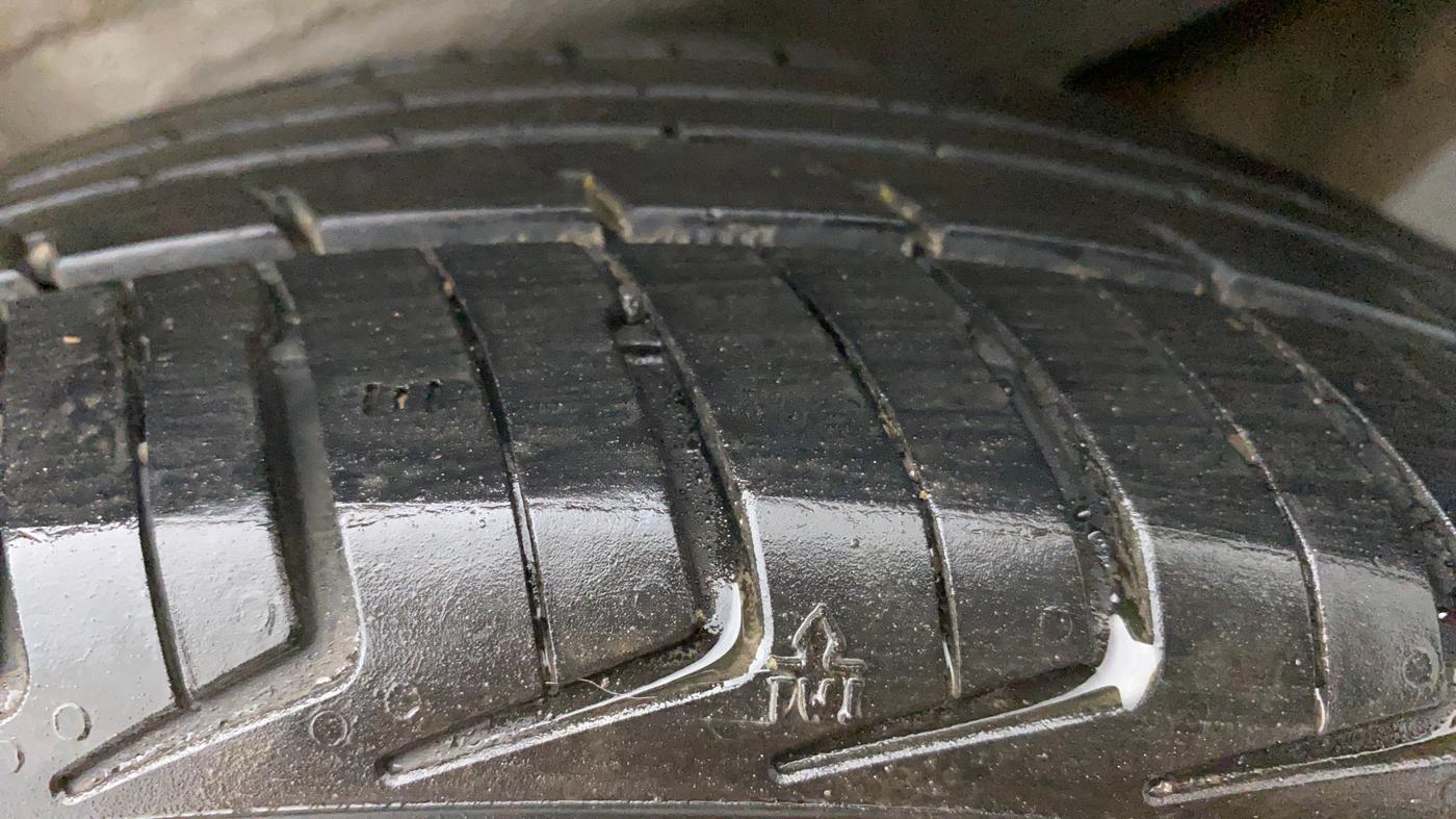 2013 Maruti Wagon R 1.0 VXI, Petrol, Manual, 54,296 km, Right Rear Tyre Tread