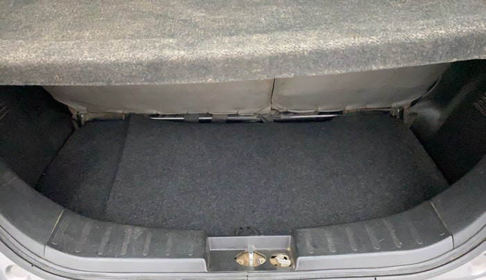 2013 Maruti Wagon R 1.0 VXI, Petrol, Manual, 54,296 km, Boot Inside