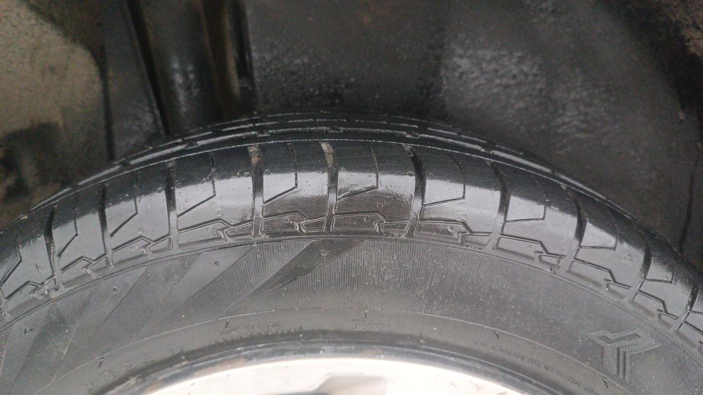 2021 Maruti Vitara Brezza VXI AT SHVS, Petrol, Automatic, 1,06,231 km, Right Rear Tyre Tread