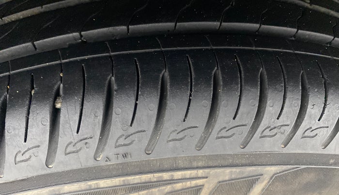 2023 KIA SONET GTX PLUS 1.0 DCT, Petrol, Automatic, 33,929 km, Right Rear Tyre Tread